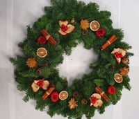 Premium Winter Spice Fresh Christmas Wreath