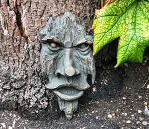 Design Toscano Spirit of Nottingham Woods Greenman Tree Sculpture