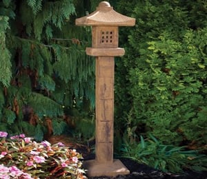 Massarelli Garden Pagoda Lamp
