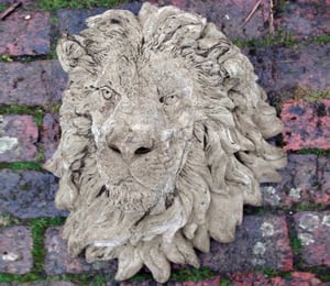 Lucas Stone Grand Lions Head Ornament