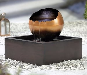 Pooling Sphere Water Feature