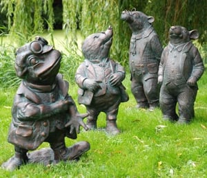 Wind In The Willows Riverbank Garden Ornament Set