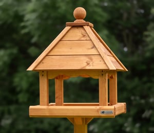 Riverside Woodcraft Carsington Bird Table