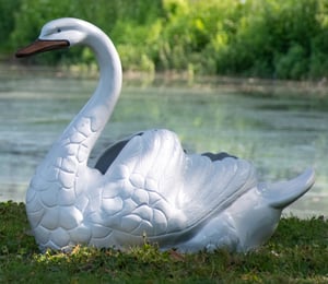 Sitting Swan Ornament