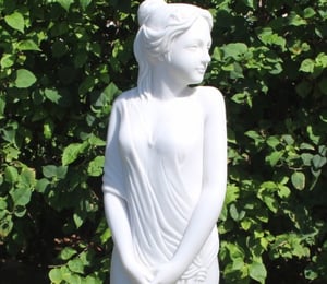 Victoria 85cm Statue