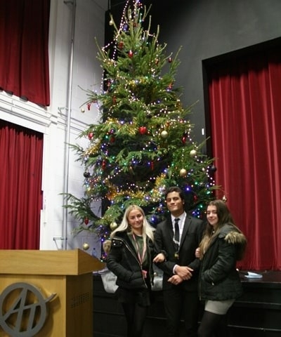 GardenSite Donates Christmas Tree To Arthur Terry Winter Concert
