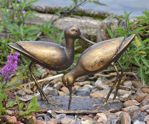 Populating Your Garden With Animal Ornaments And Statuary