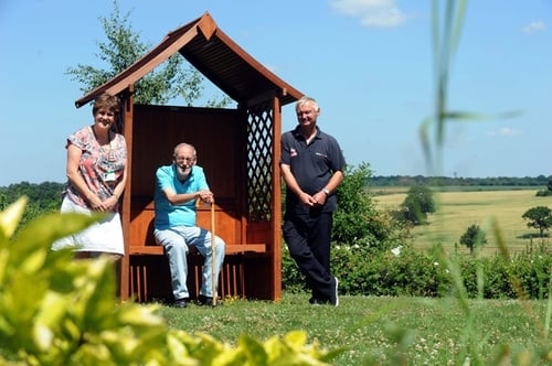 Arbour donated to St Giles Hospice