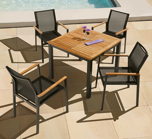 ‘Love Your Garden’ Features Barlow Tyrie Aura Dining Set