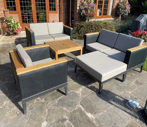Review of Barlow Tyrie's Aura Deep Seating Range